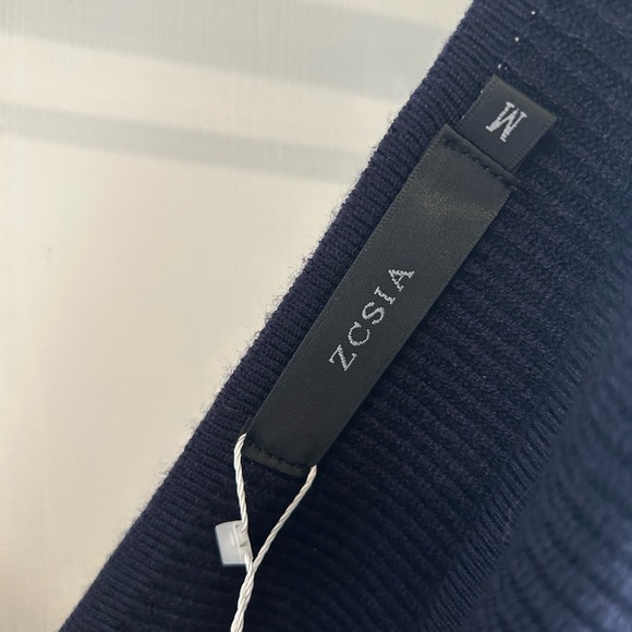 Tie waist sweater with cut out back - Picture 5 of 6